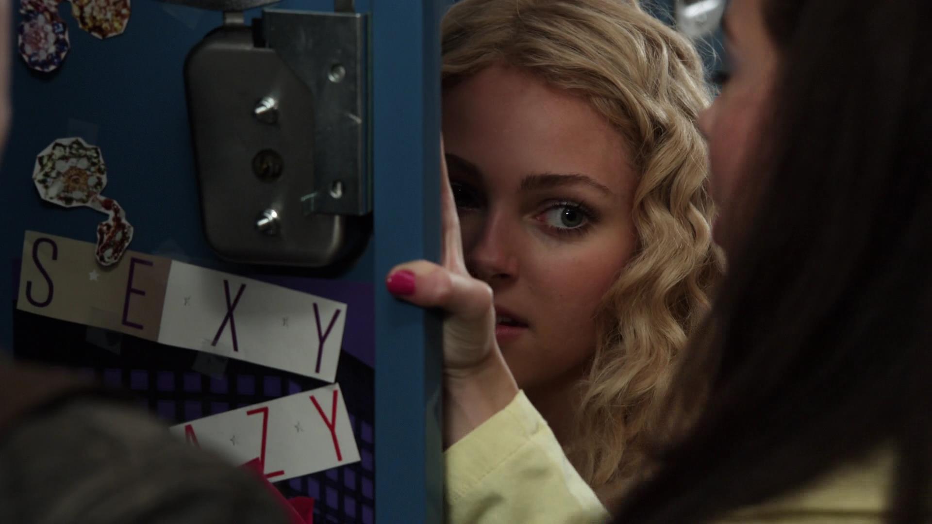 TheCarrieDiaries1x02_AnnaSophiaRobbOnline0027.jpg