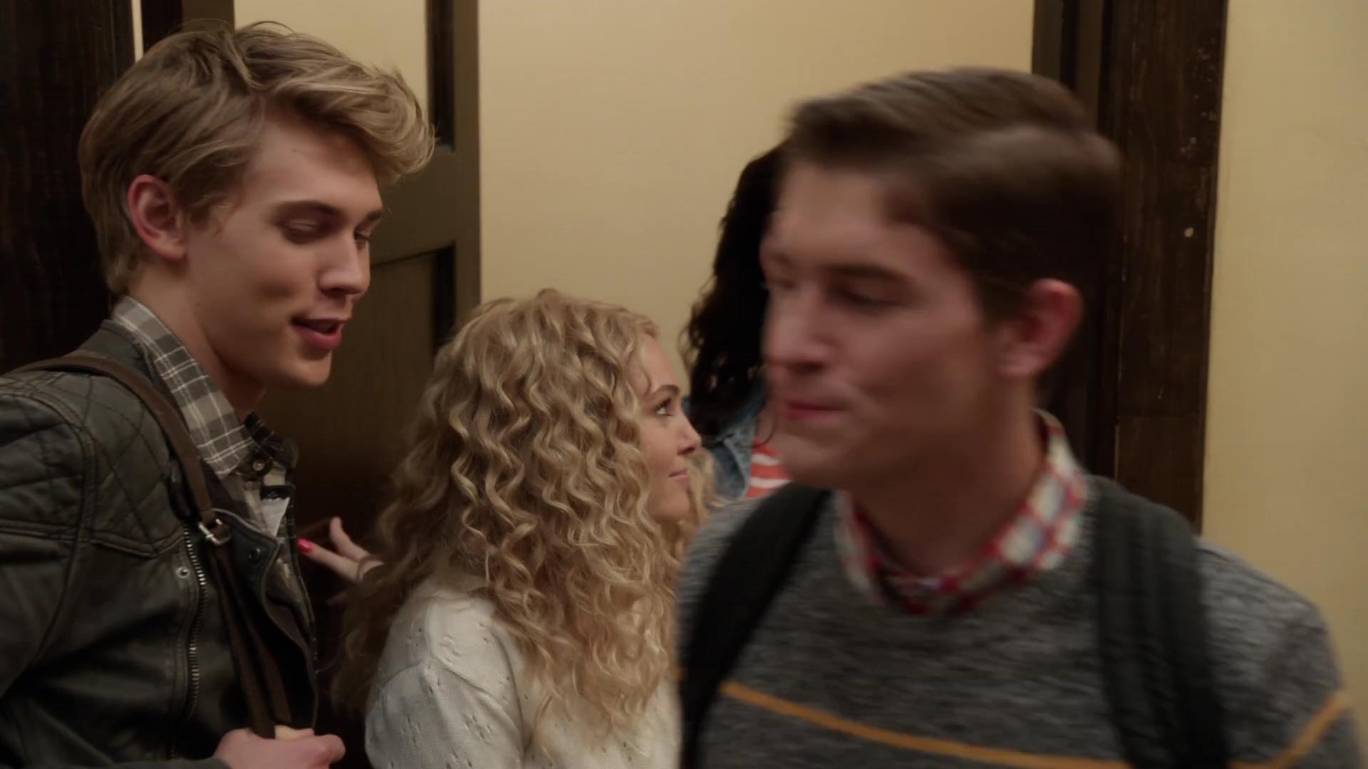 TheCarrieDiaries1x02_AnnaSophiaRobbOnline0071.jpg