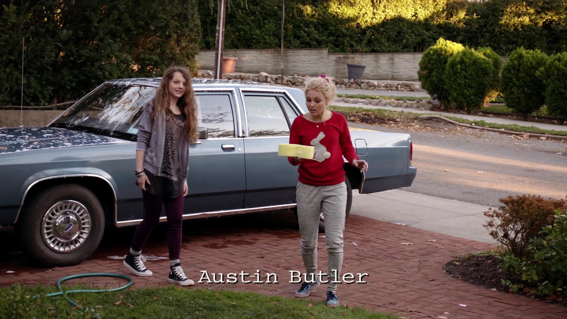 TheCarrieDiaries1x02_AnnaSophiaRobbOnline0078.jpg