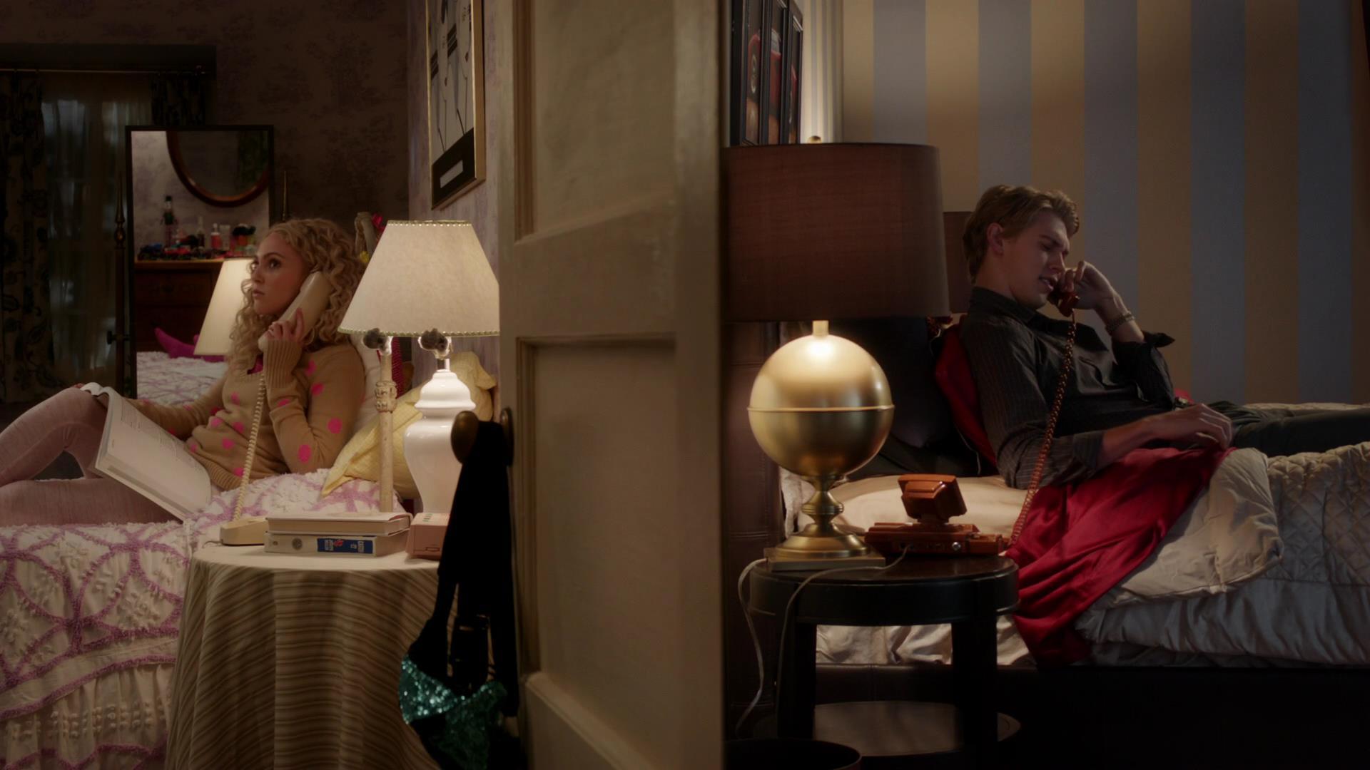 TheCarrieDiaries1x02_AnnaSophiaRobbOnline0124.jpg
