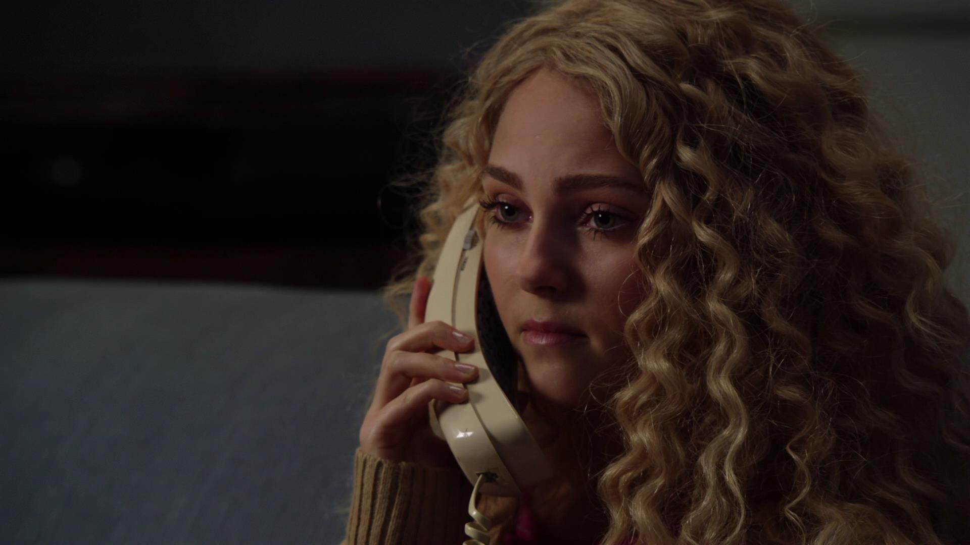 TheCarrieDiaries1x02_AnnaSophiaRobbOnline0178.jpg