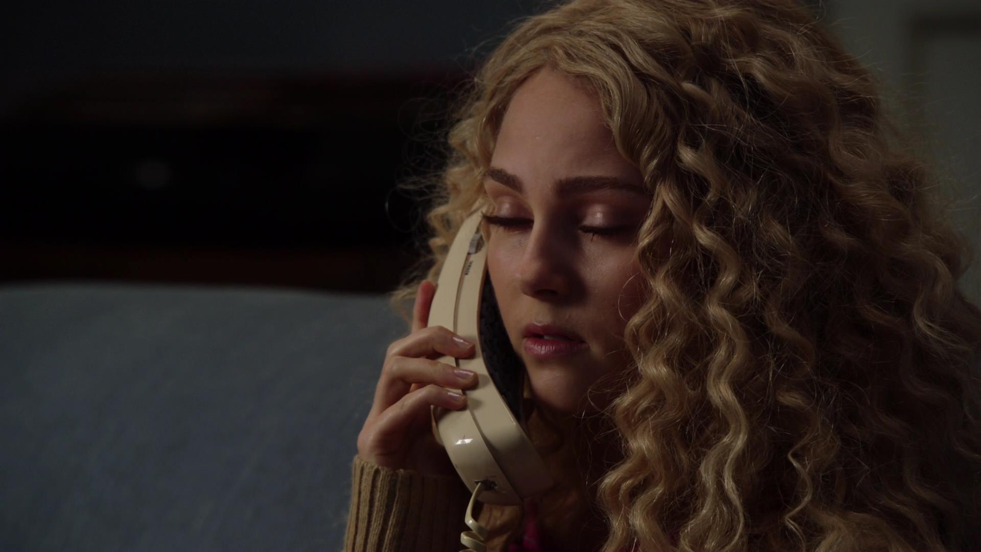 TheCarrieDiaries1x02_AnnaSophiaRobbOnline0182.jpg
