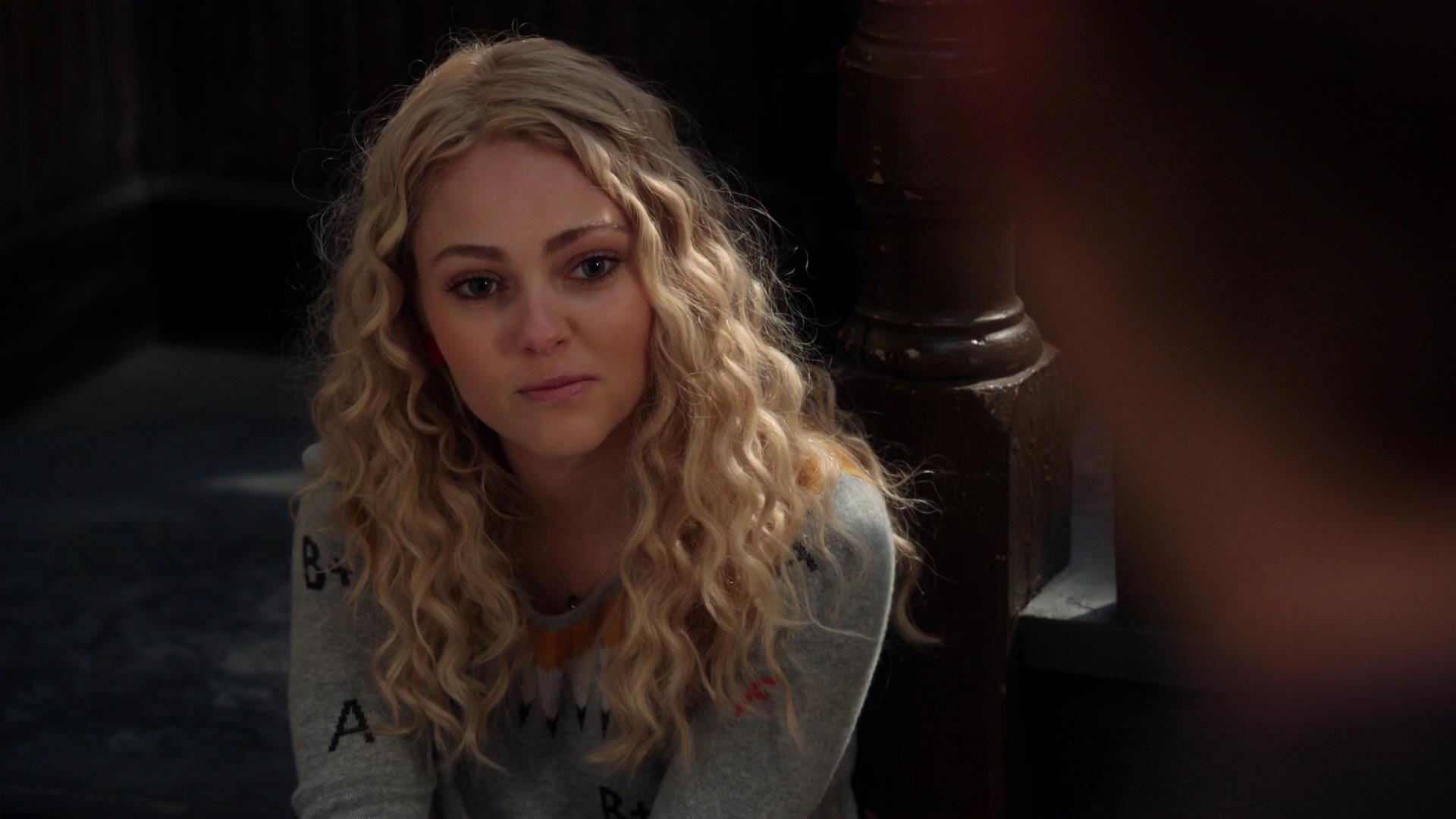 TheCarrieDiaries1x02_AnnaSophiaRobbOnline0218.jpg