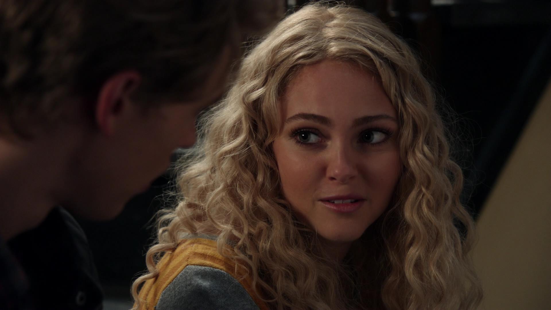 TheCarrieDiaries1x02_AnnaSophiaRobbOnline0241.jpg