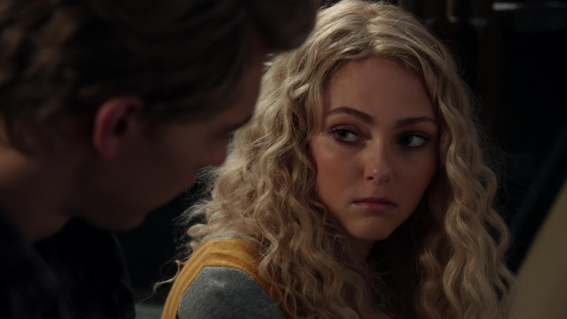 TheCarrieDiaries1x02_AnnaSophiaRobbOnline0243.jpg