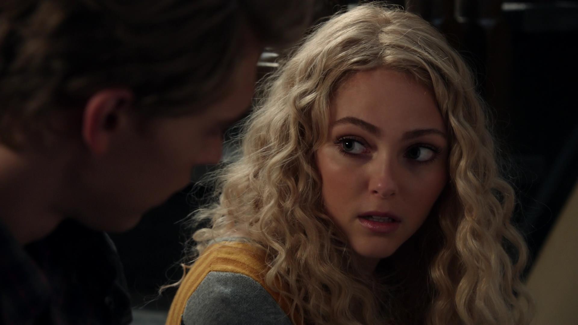 TheCarrieDiaries1x02_AnnaSophiaRobbOnline0244.jpg