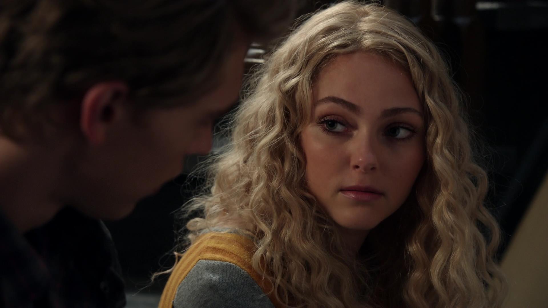 TheCarrieDiaries1x02_AnnaSophiaRobbOnline0245.jpg