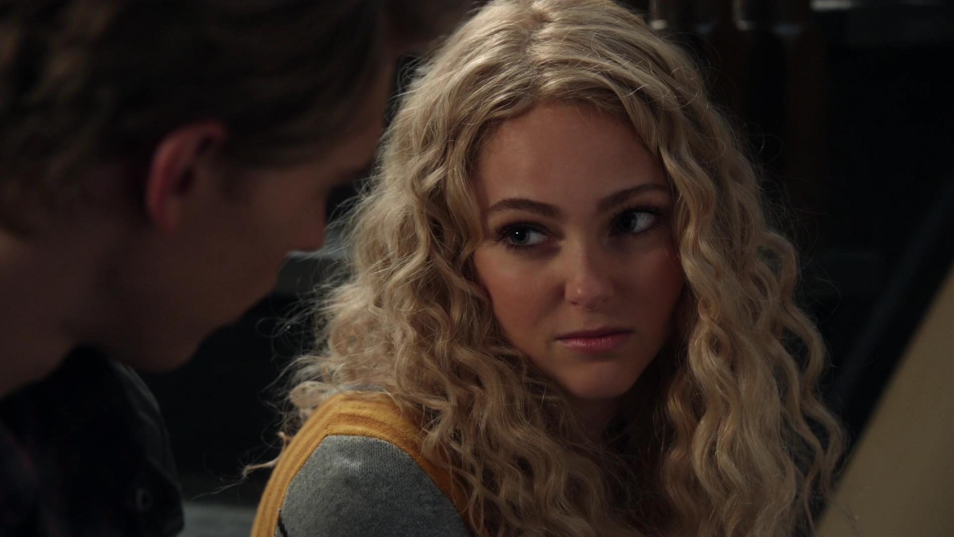 TheCarrieDiaries1x02_AnnaSophiaRobbOnline0261.jpg
