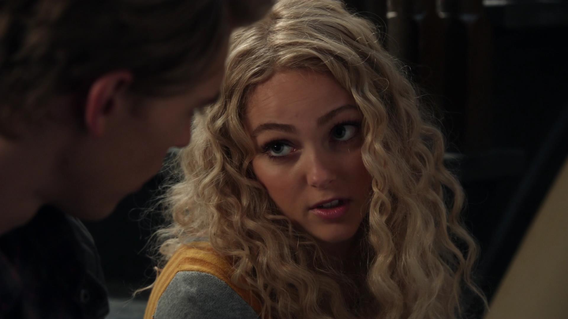 TheCarrieDiaries1x02_AnnaSophiaRobbOnline0262.jpg