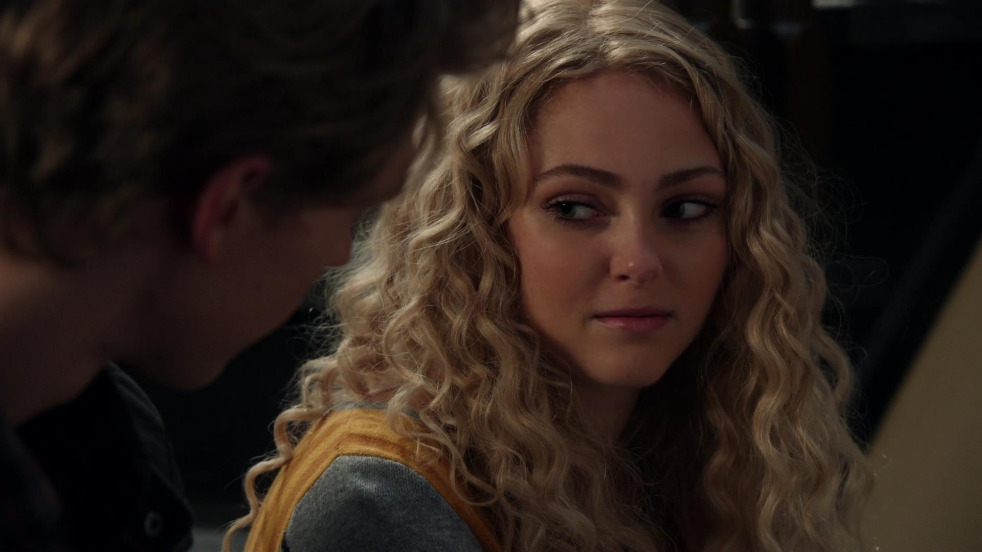 TheCarrieDiaries1x02_AnnaSophiaRobbOnline0275.jpg