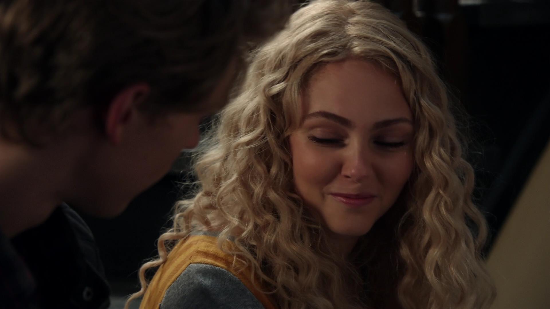 TheCarrieDiaries1x02_AnnaSophiaRobbOnline0277.jpg