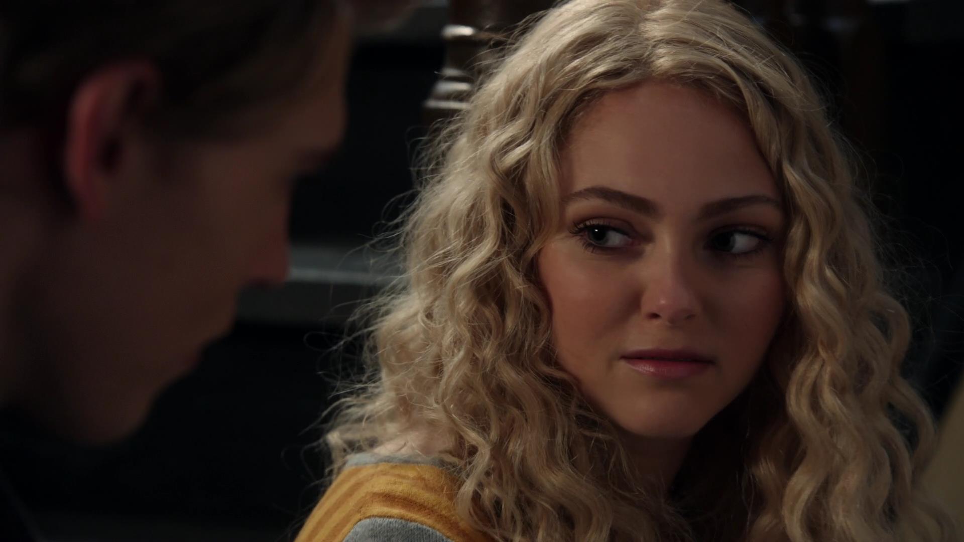 TheCarrieDiaries1x02_AnnaSophiaRobbOnline0296.jpg