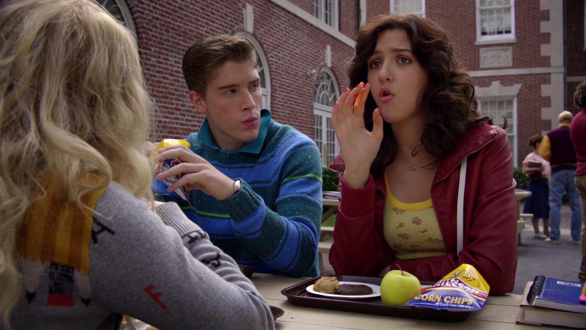 TheCarrieDiaries1x02_AnnaSophiaRobbOnline0305.jpg