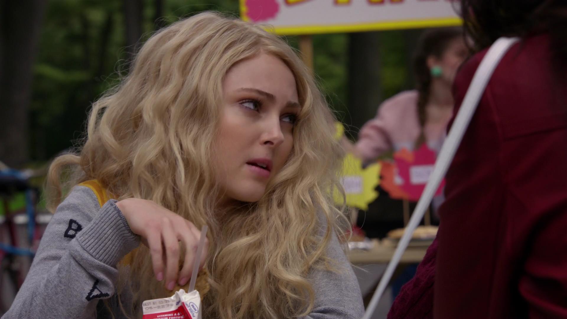 TheCarrieDiaries1x02_AnnaSophiaRobbOnline0320.jpg