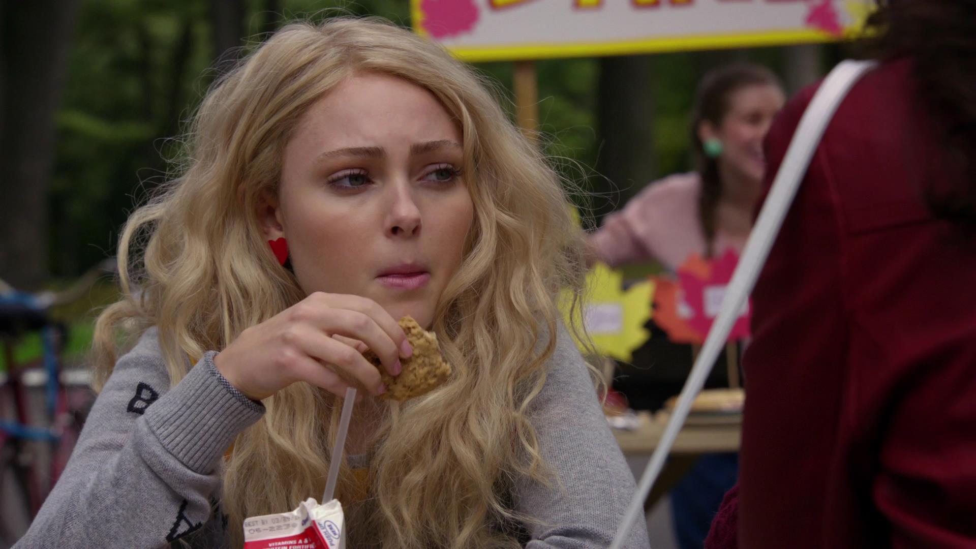 TheCarrieDiaries1x02_AnnaSophiaRobbOnline0323.jpg