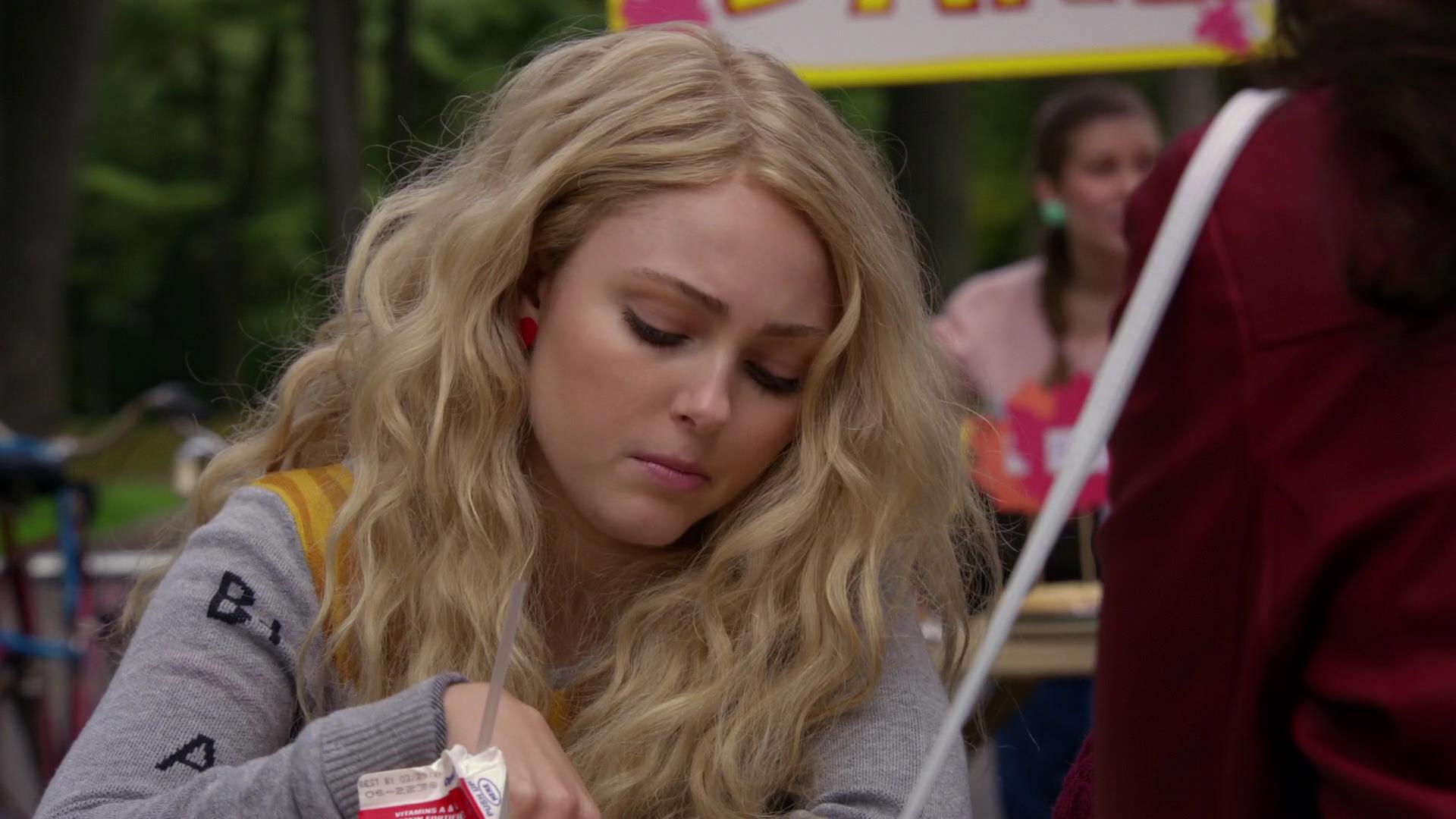 TheCarrieDiaries1x02_AnnaSophiaRobbOnline0336.jpg