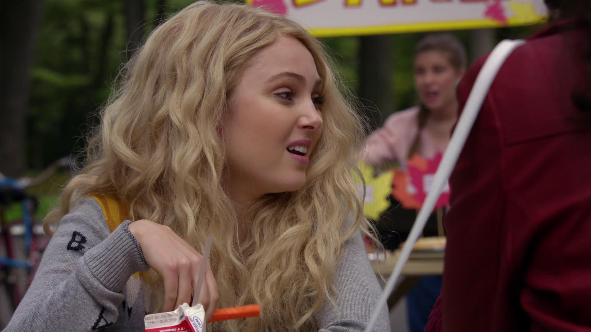 TheCarrieDiaries1x02_AnnaSophiaRobbOnline0338.jpg