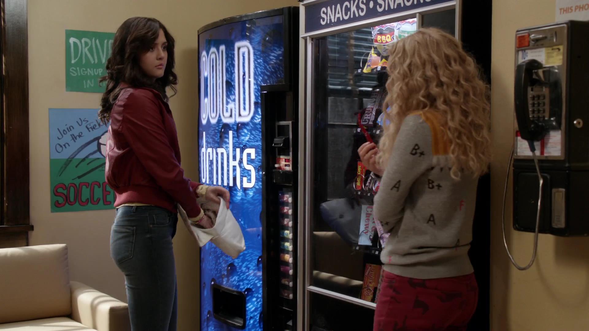 TheCarrieDiaries1x02_AnnaSophiaRobbOnline0346.jpg