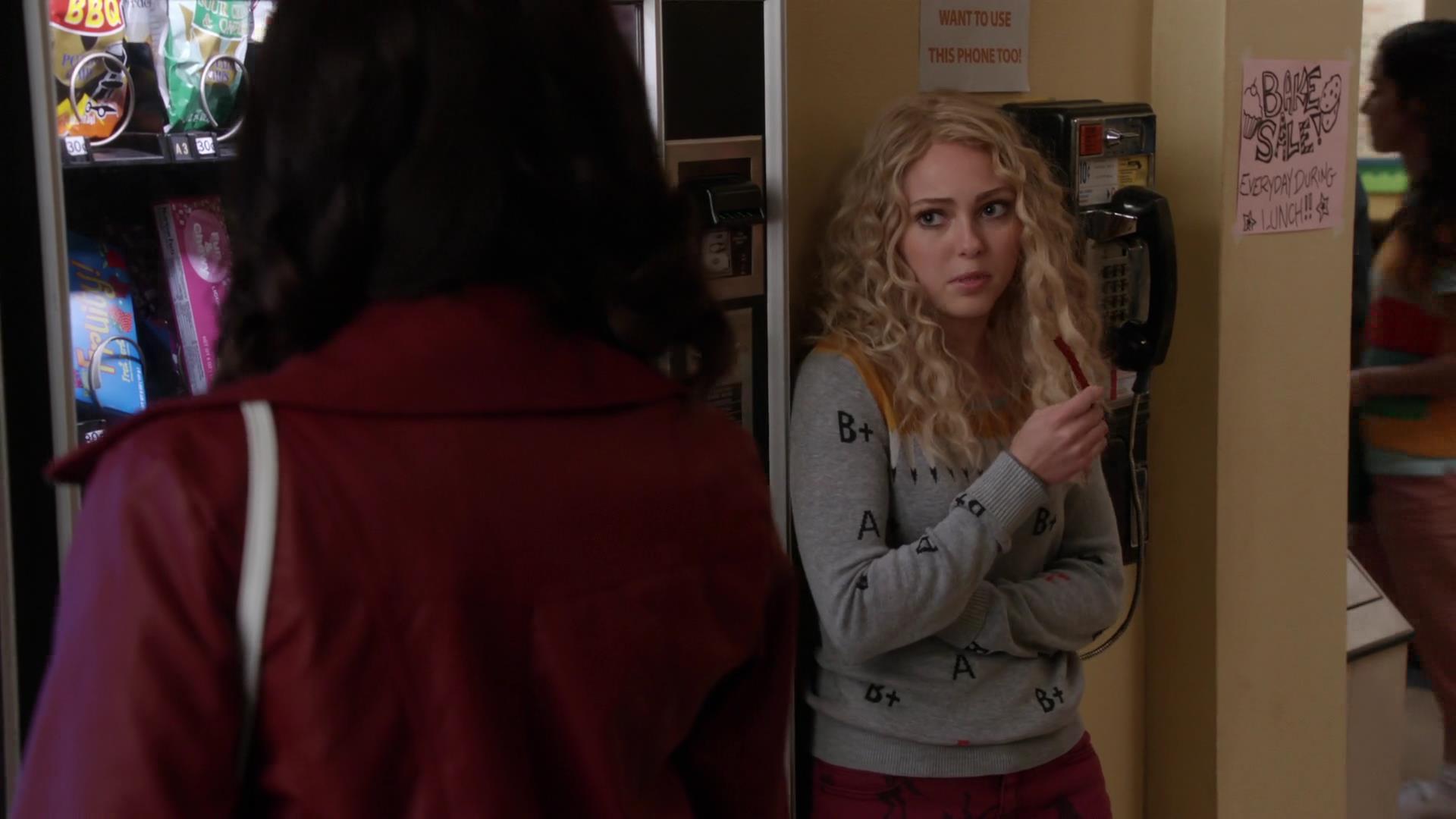TheCarrieDiaries1x02_AnnaSophiaRobbOnline0348.jpg