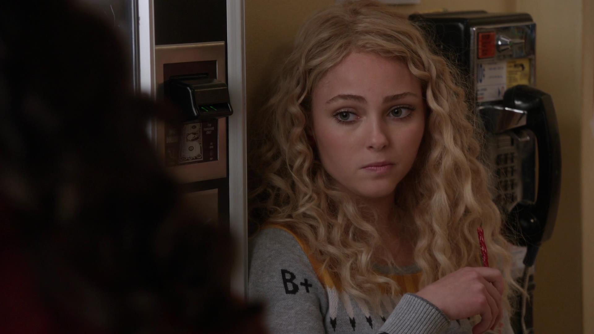 TheCarrieDiaries1x02_AnnaSophiaRobbOnline0354.jpg