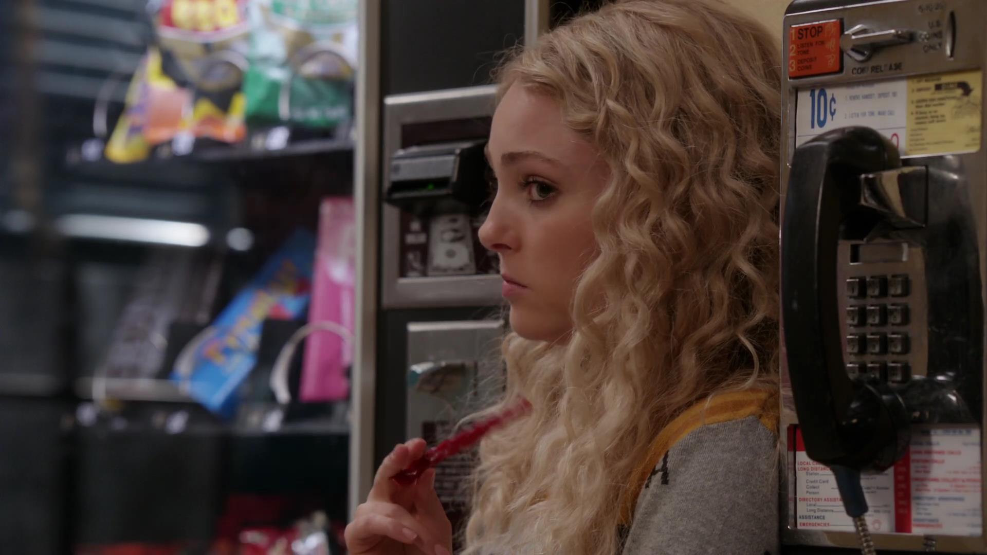 TheCarrieDiaries1x02_AnnaSophiaRobbOnline0369.jpg