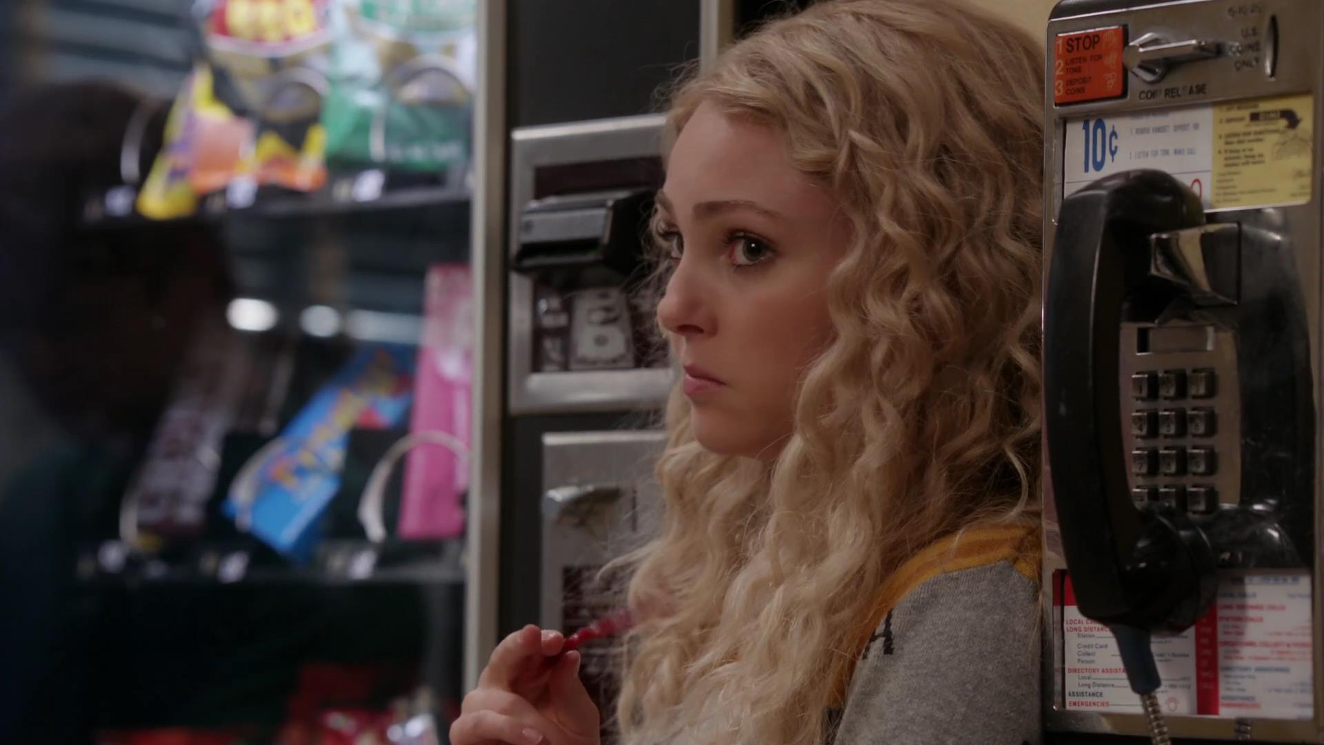 TheCarrieDiaries1x02_AnnaSophiaRobbOnline0370.jpg