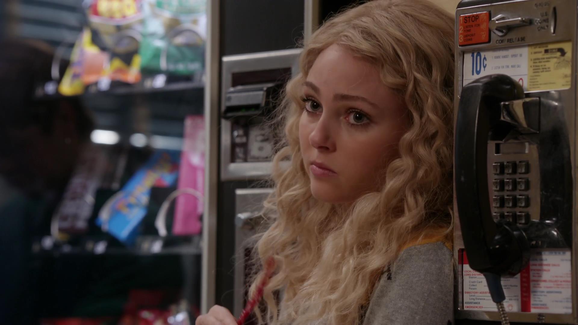 TheCarrieDiaries1x02_AnnaSophiaRobbOnline0371.jpg
