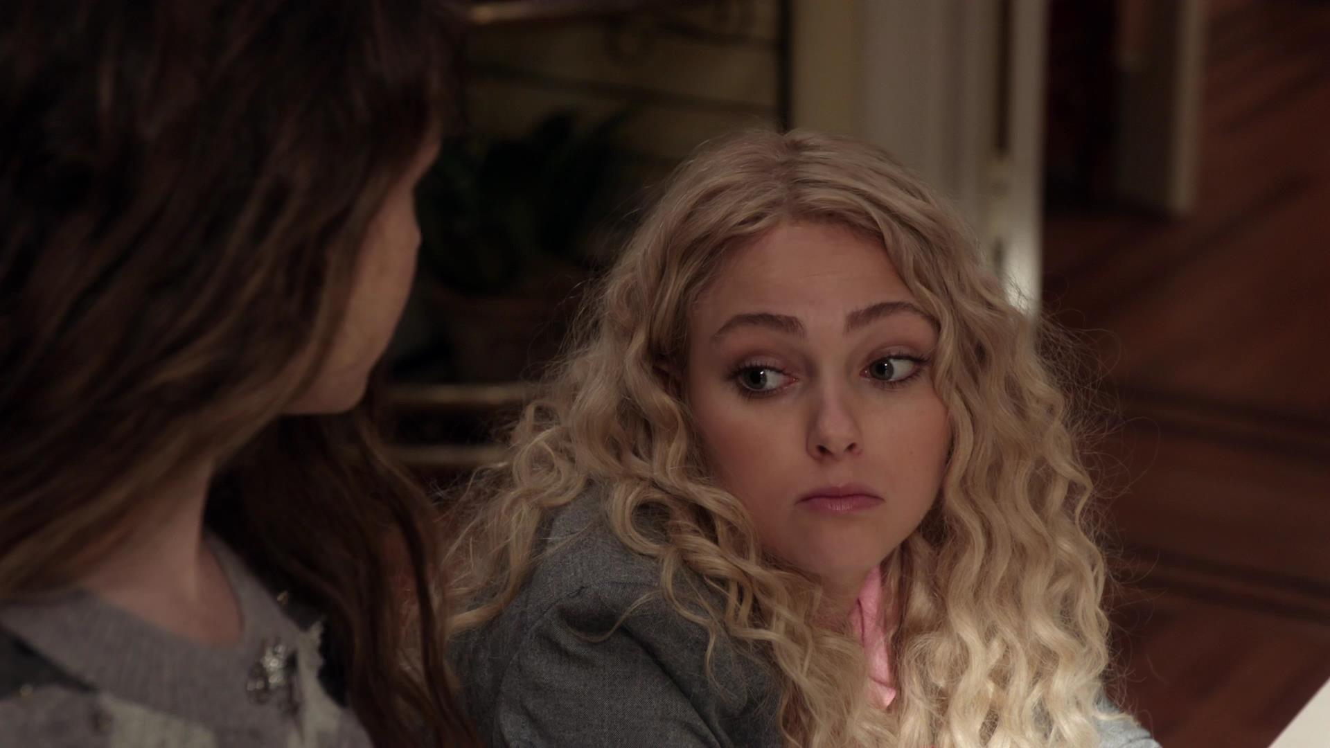 TheCarrieDiaries1x02_AnnaSophiaRobbOnline0385.jpg
