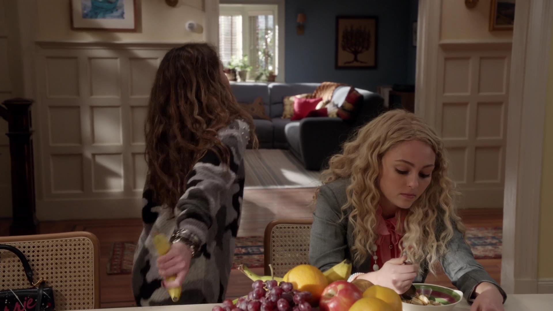 TheCarrieDiaries1x02_AnnaSophiaRobbOnline0388.jpg