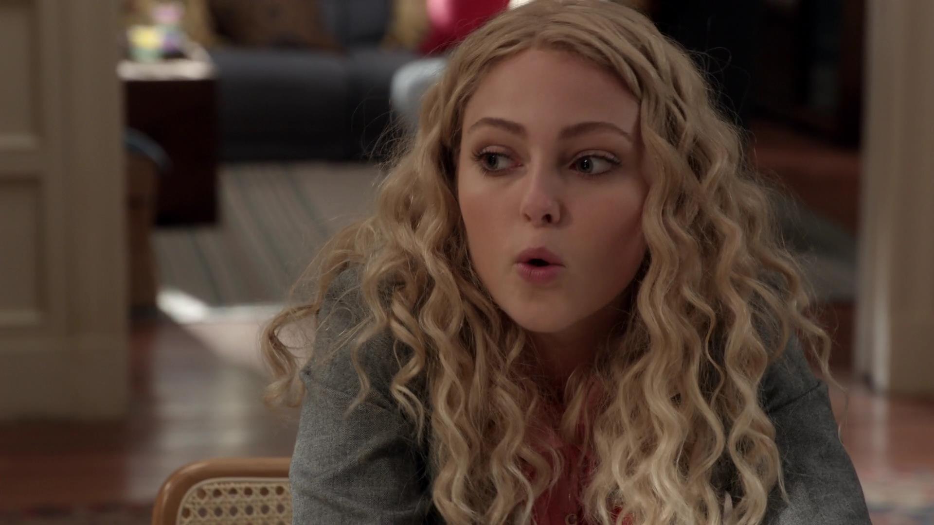 TheCarrieDiaries1x02_AnnaSophiaRobbOnline0396.jpg