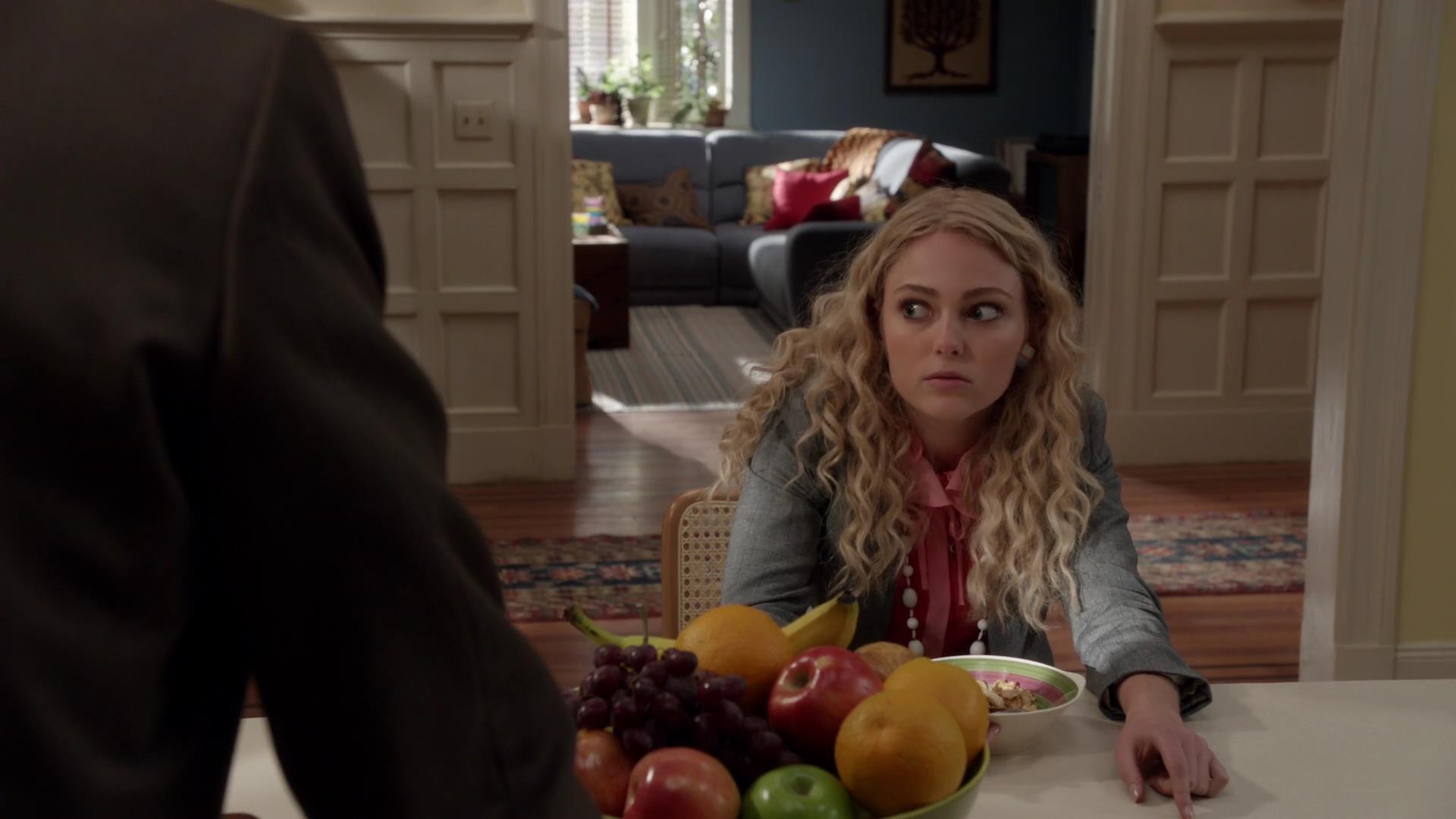TheCarrieDiaries1x02_AnnaSophiaRobbOnline0402.jpg