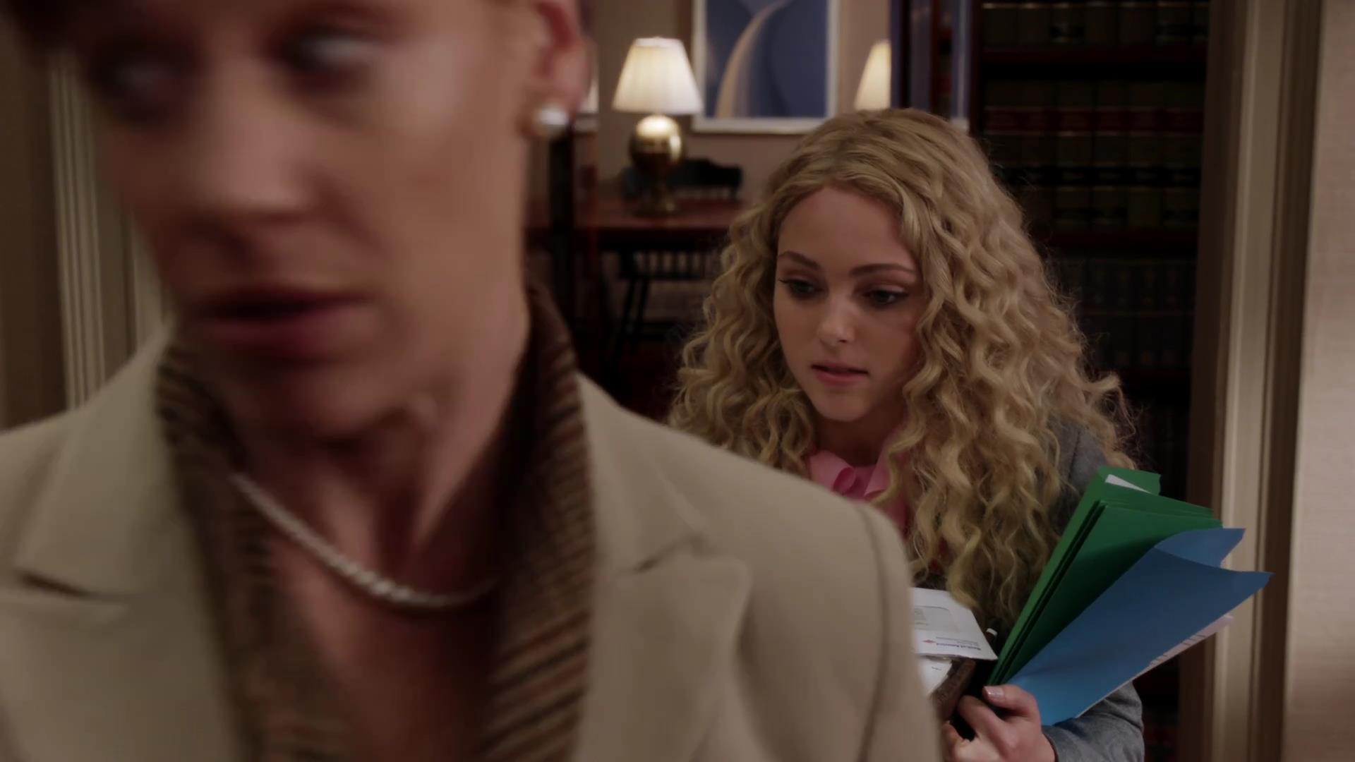 TheCarrieDiaries1x02_AnnaSophiaRobbOnline0440.jpg