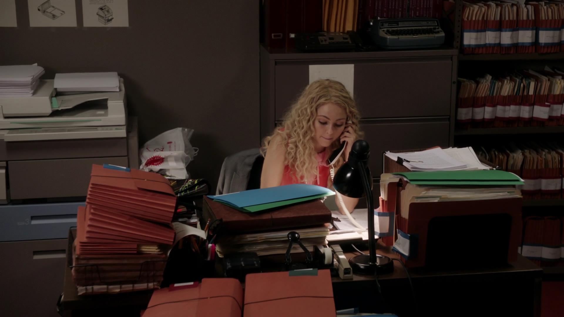 TheCarrieDiaries1x02_AnnaSophiaRobbOnline0444.jpg