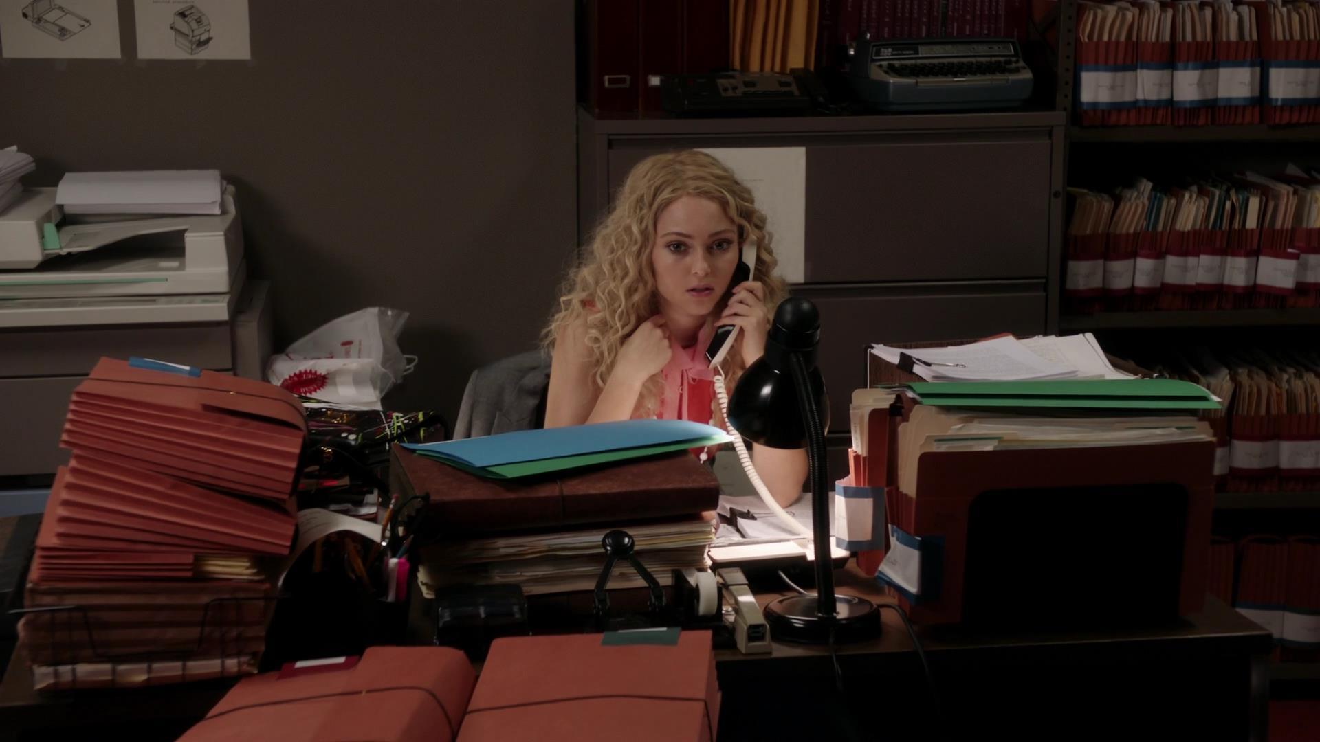 TheCarrieDiaries1x02_AnnaSophiaRobbOnline0449.jpg