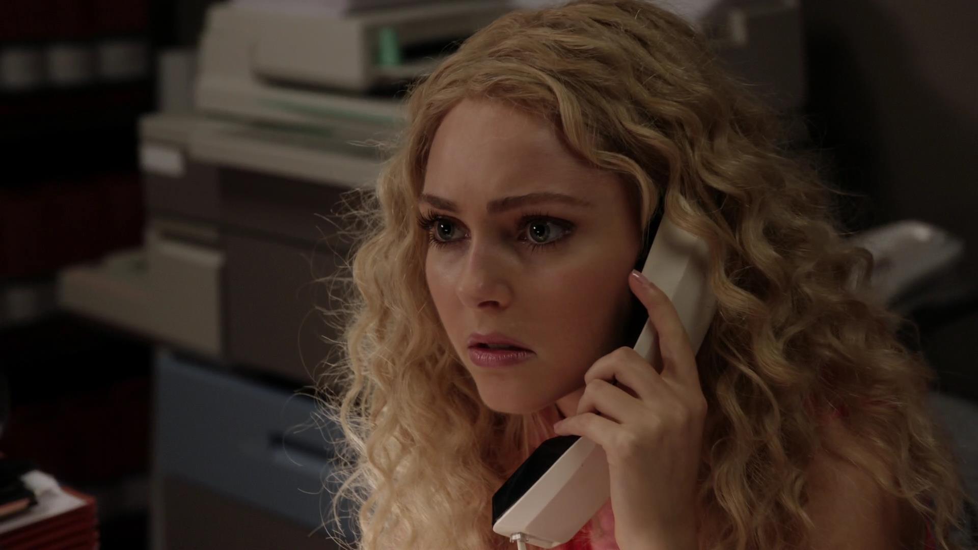 TheCarrieDiaries1x02_AnnaSophiaRobbOnline0457.jpg