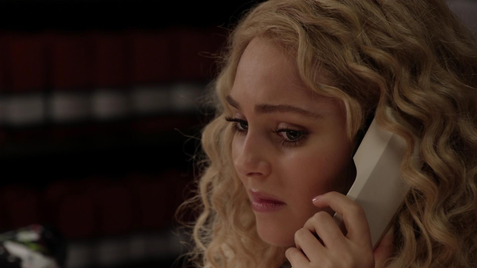 TheCarrieDiaries1x02_AnnaSophiaRobbOnline0471.jpg