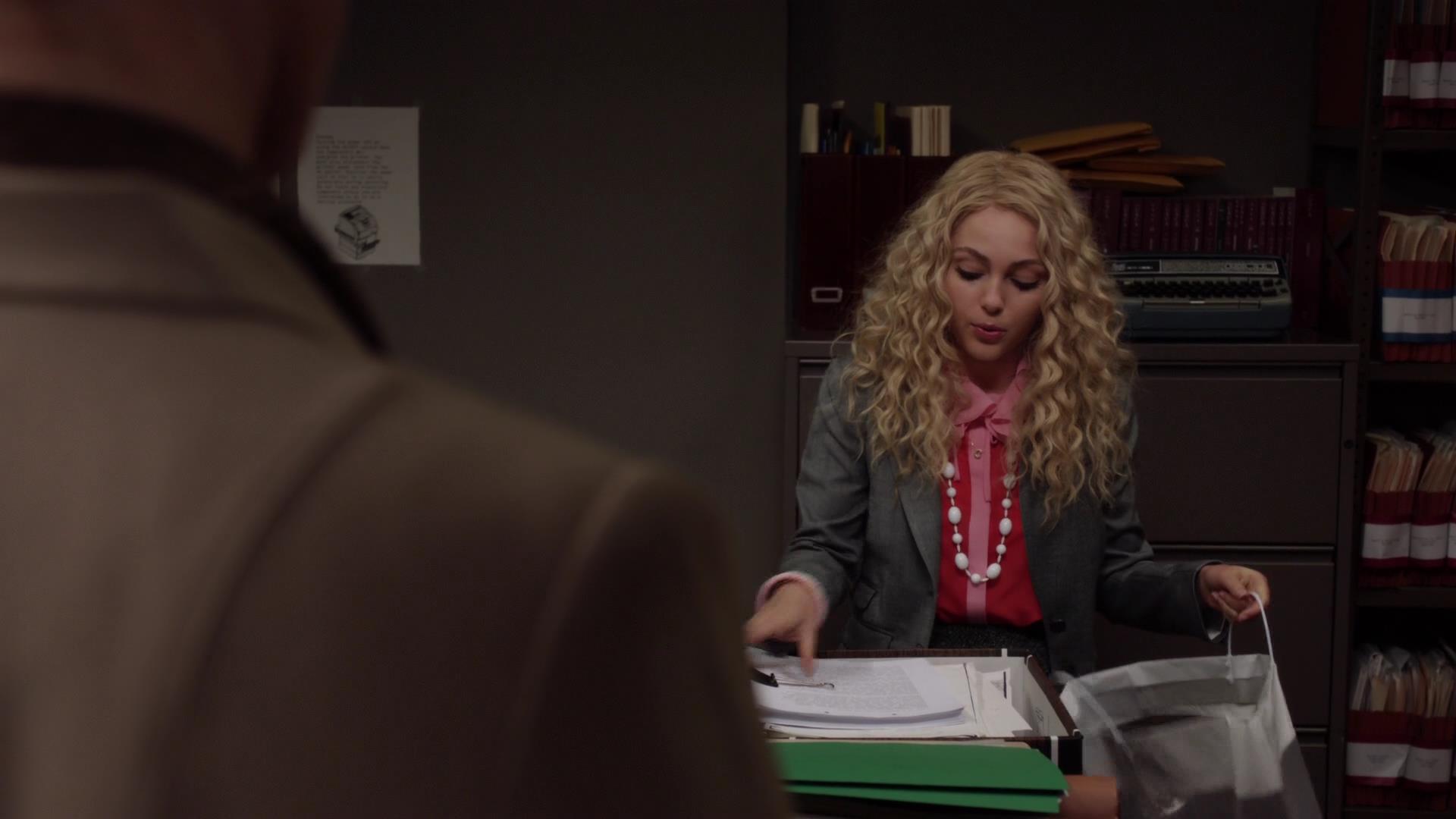 TheCarrieDiaries1x02_AnnaSophiaRobbOnline0530.jpg