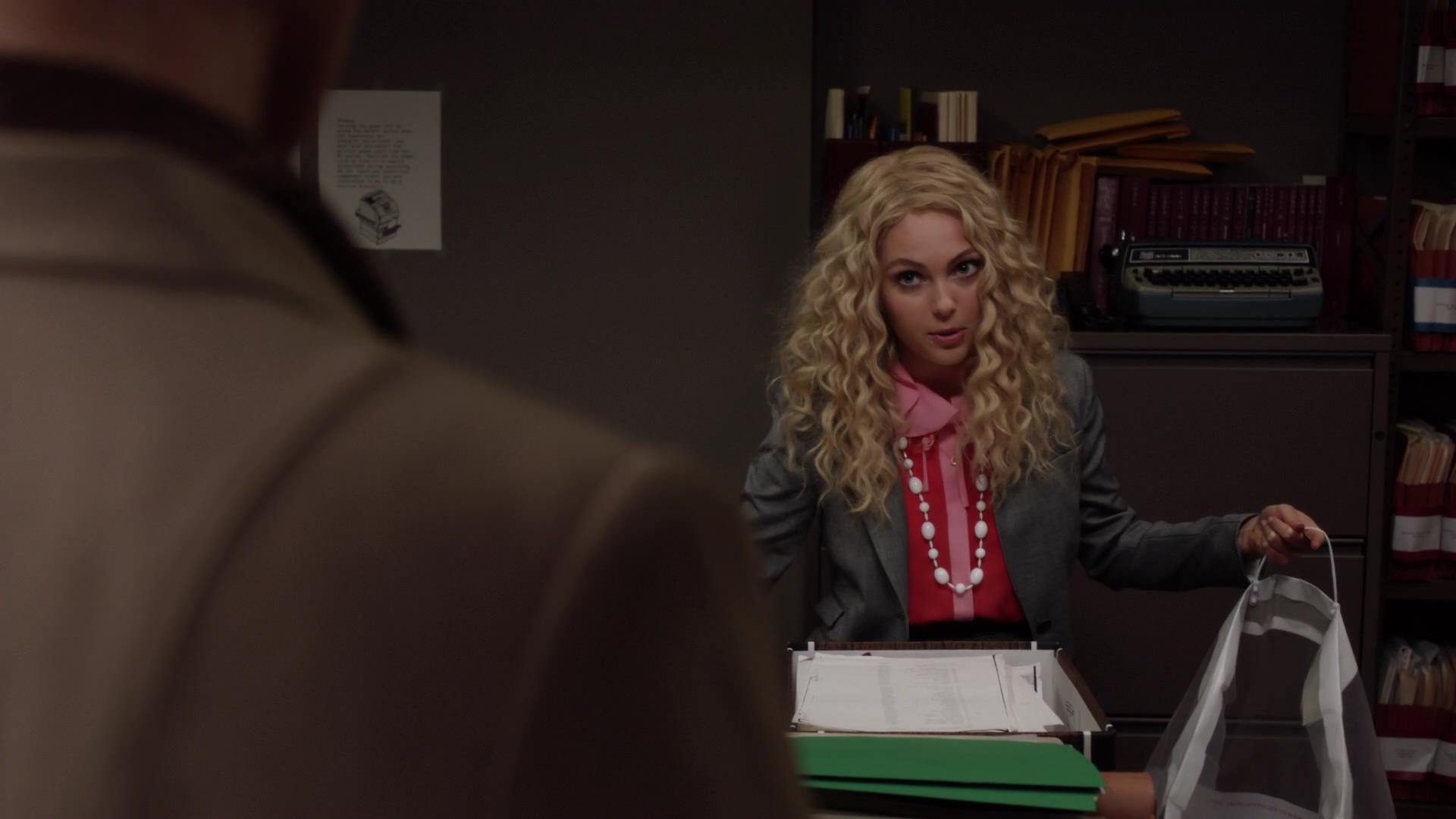 TheCarrieDiaries1x02_AnnaSophiaRobbOnline0538.jpg
