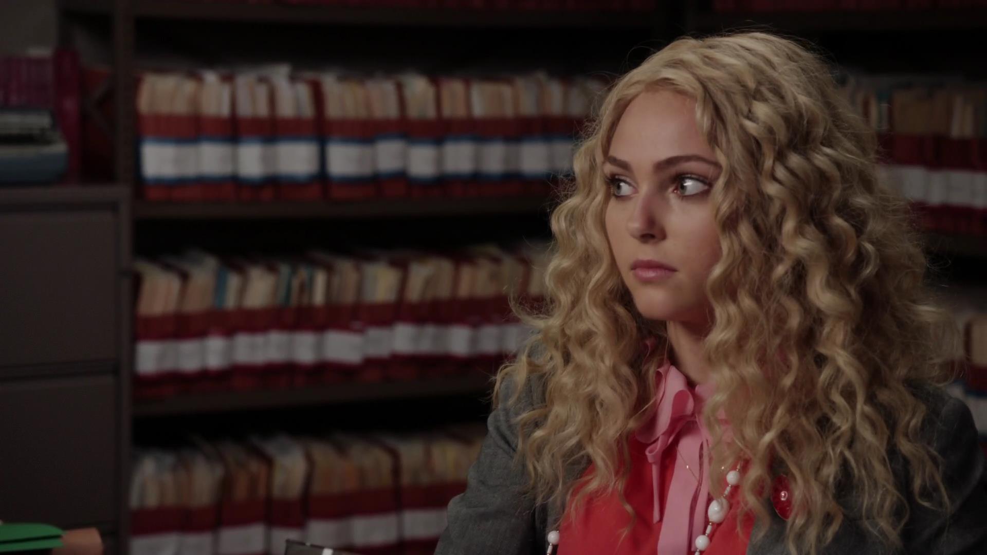 TheCarrieDiaries1x02_AnnaSophiaRobbOnline0547.jpg