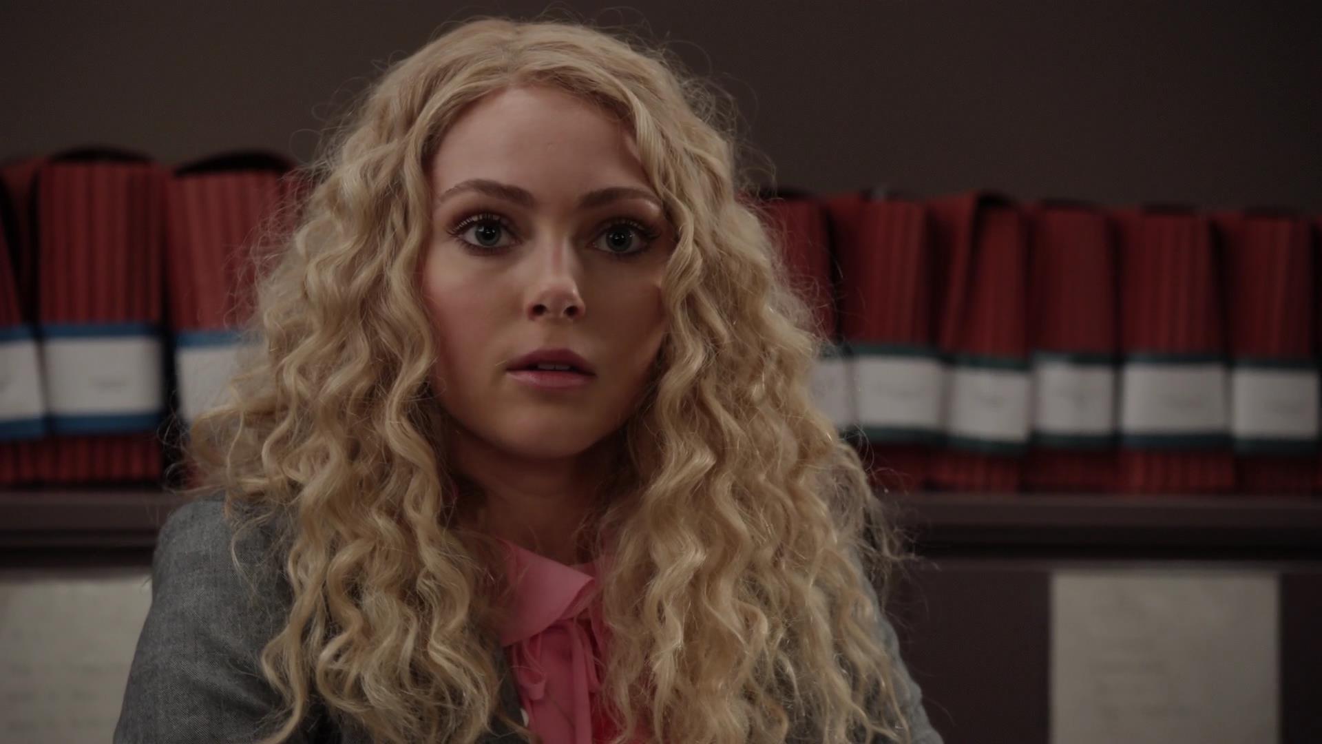 TheCarrieDiaries1x02_AnnaSophiaRobbOnline0552.jpg