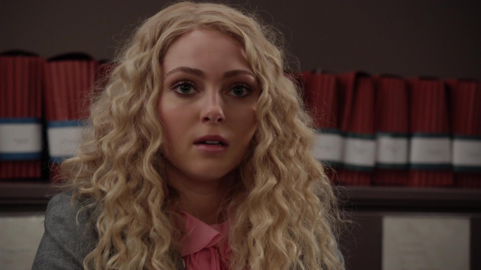 TheCarrieDiaries1x02_AnnaSophiaRobbOnline0556.jpg