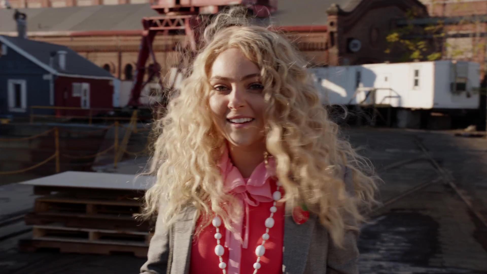 TheCarrieDiaries1x02_AnnaSophiaRobbOnline0563.jpg
