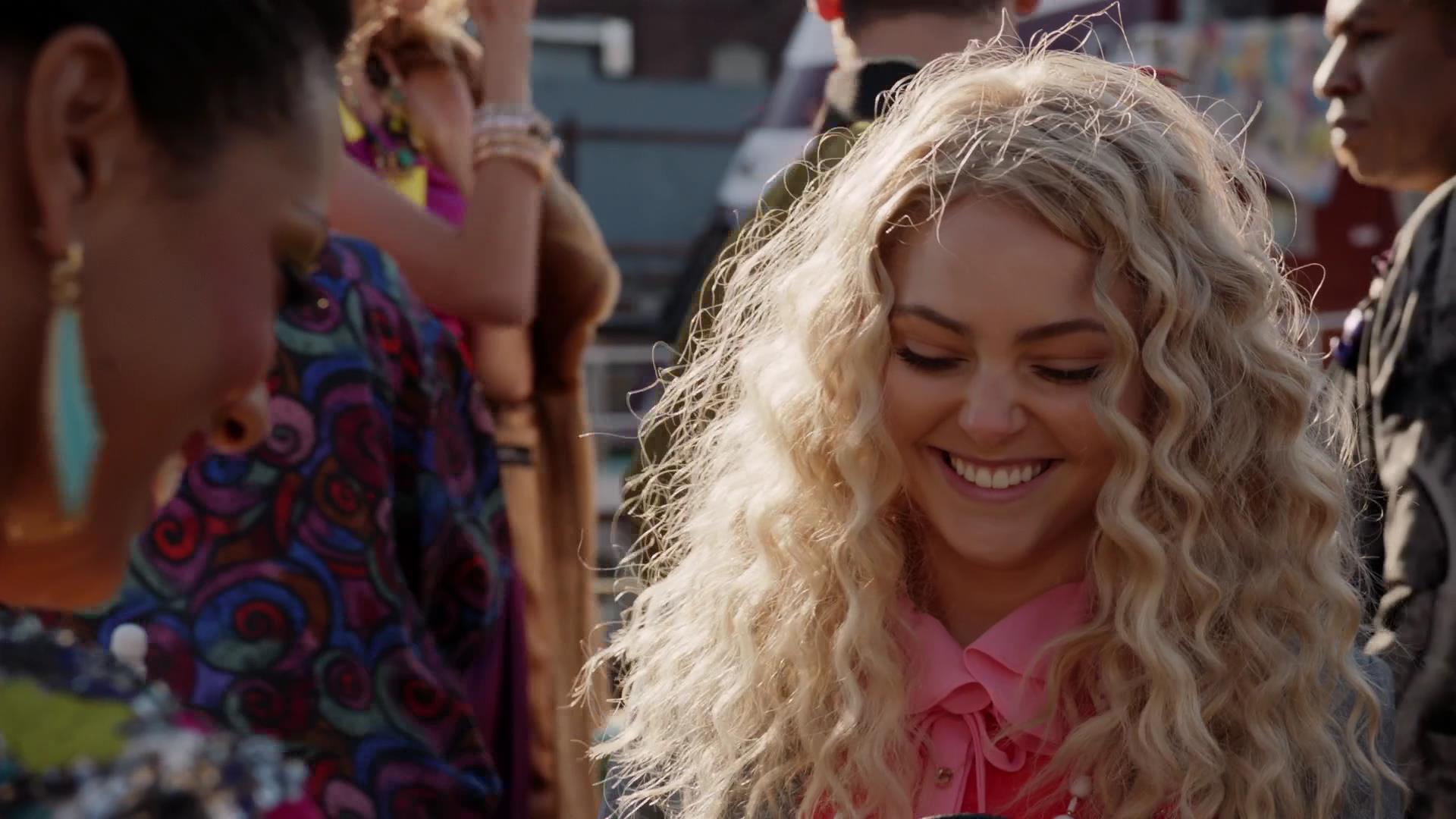 TheCarrieDiaries1x02_AnnaSophiaRobbOnline0578.jpg