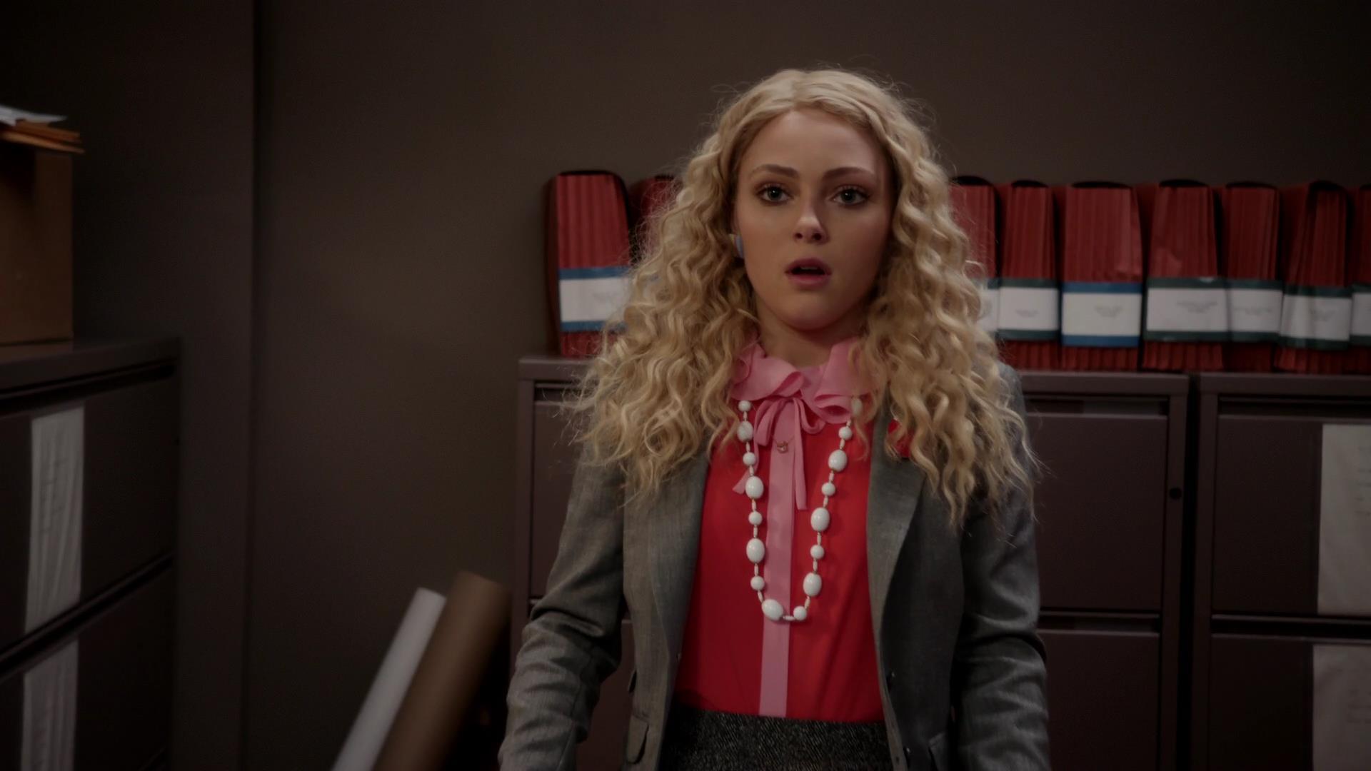 TheCarrieDiaries1x02_AnnaSophiaRobbOnline0627.jpg