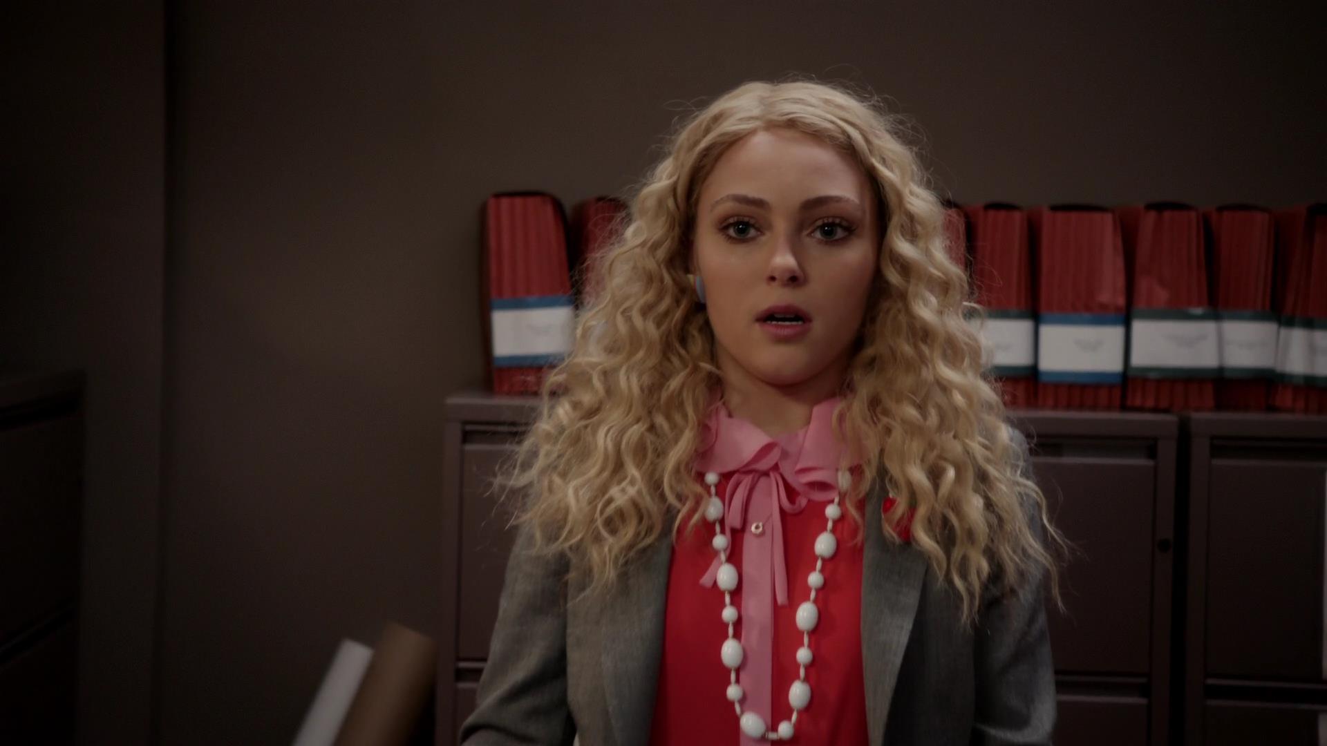 TheCarrieDiaries1x02_AnnaSophiaRobbOnline0628.jpg