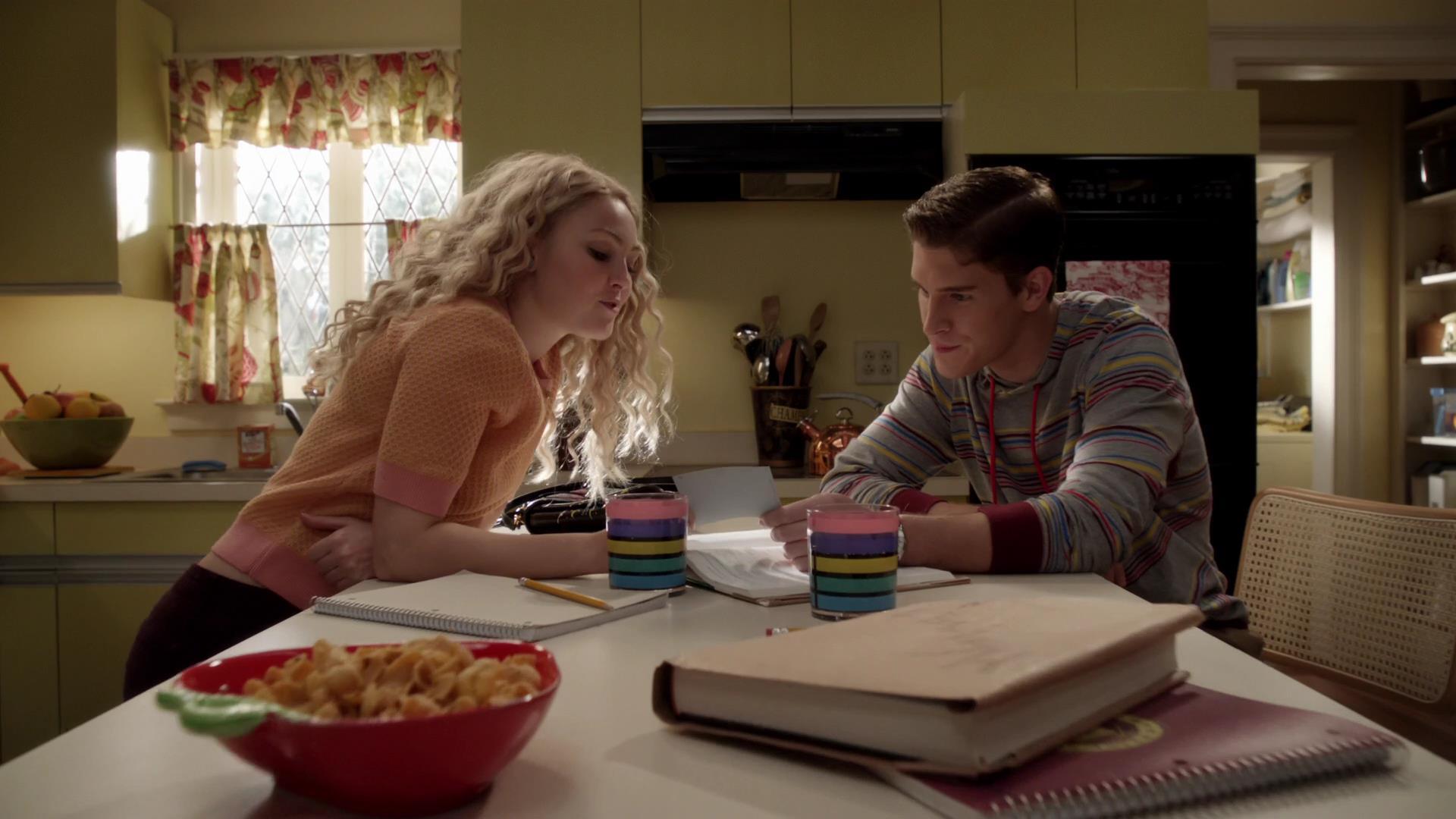 TheCarrieDiaries1x02_AnnaSophiaRobbOnline0720.jpg