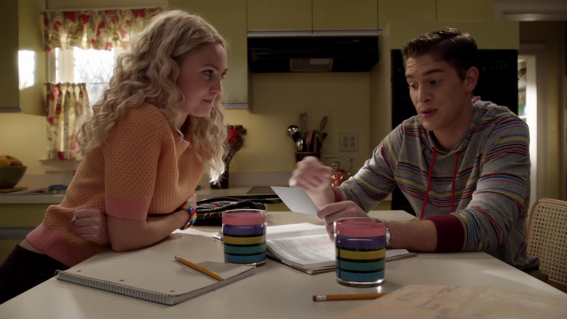 TheCarrieDiaries1x02_AnnaSophiaRobbOnline0722.jpg