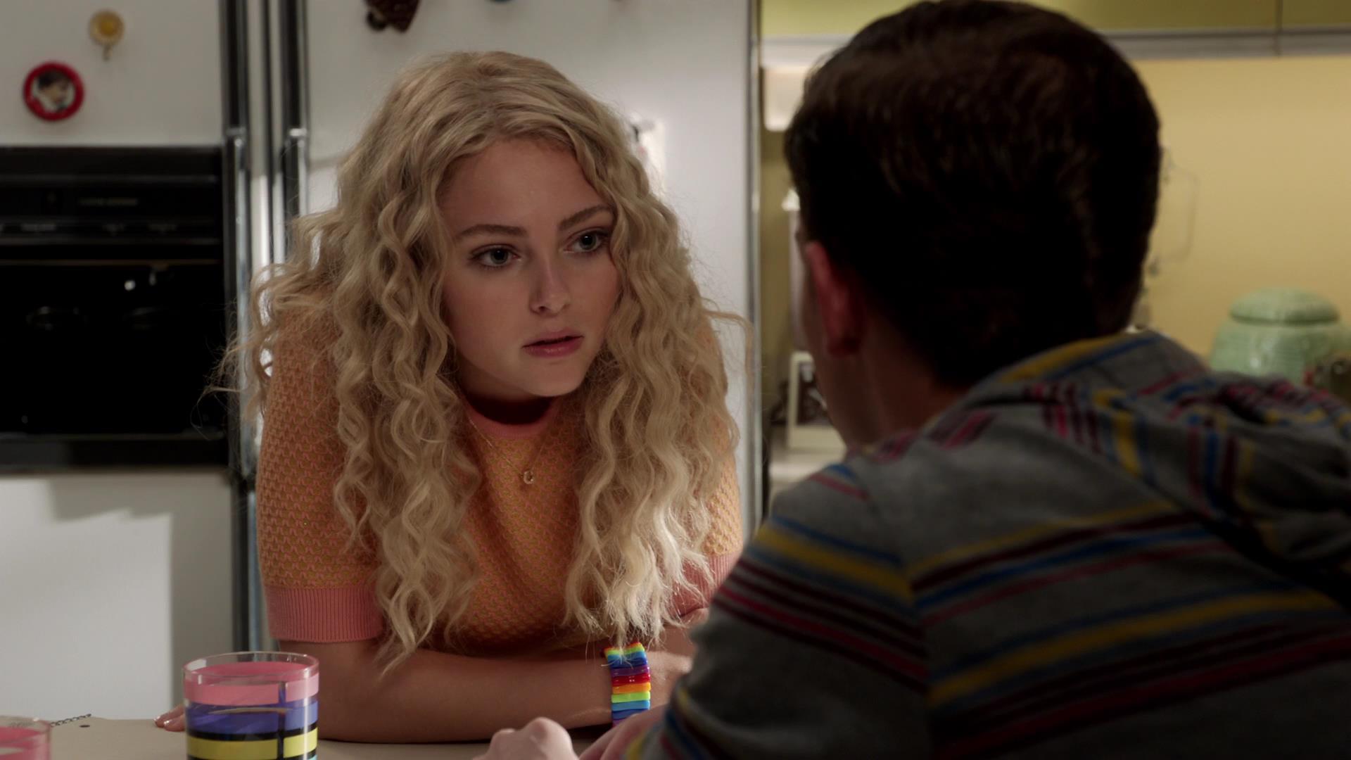 TheCarrieDiaries1x02_AnnaSophiaRobbOnline0734.jpg