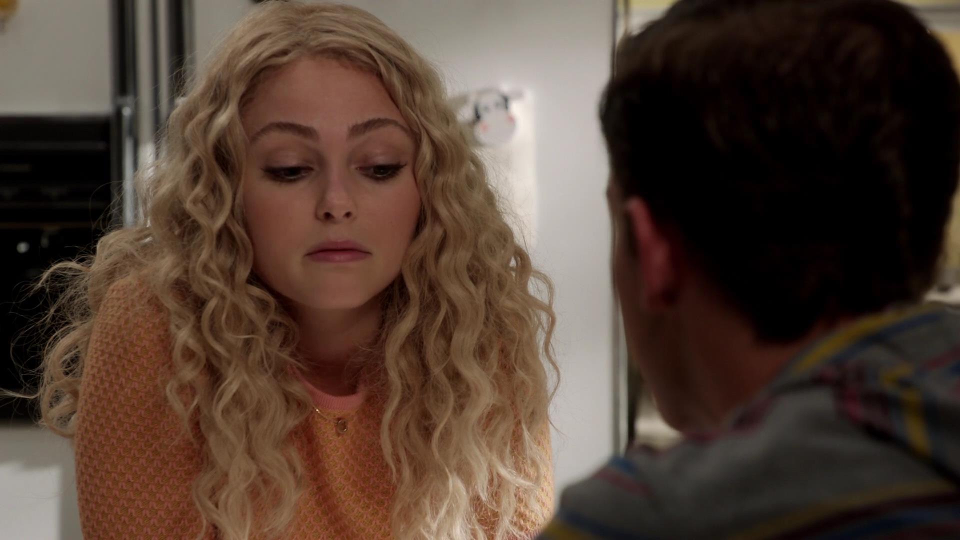 TheCarrieDiaries1x02_AnnaSophiaRobbOnline0737.jpg