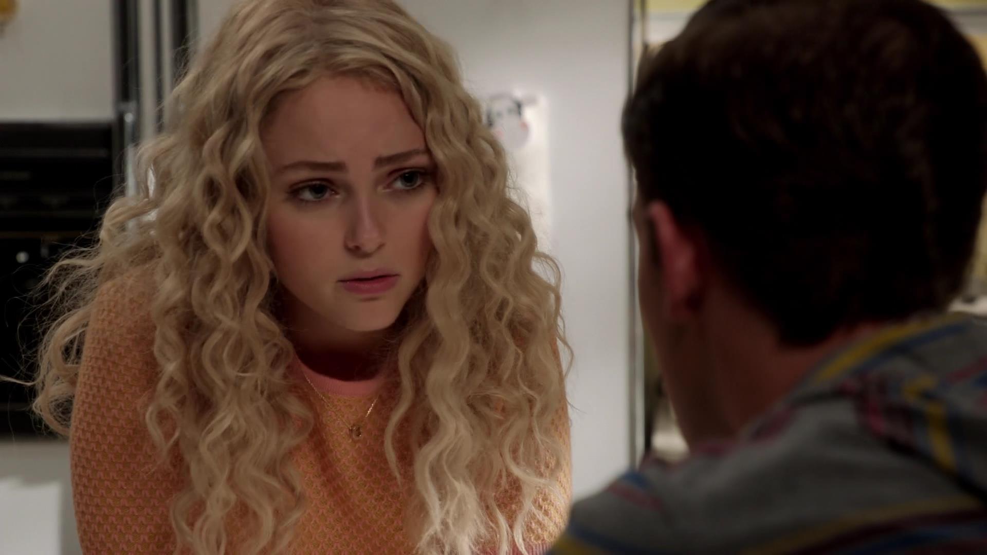 TheCarrieDiaries1x02_AnnaSophiaRobbOnline0739.jpg